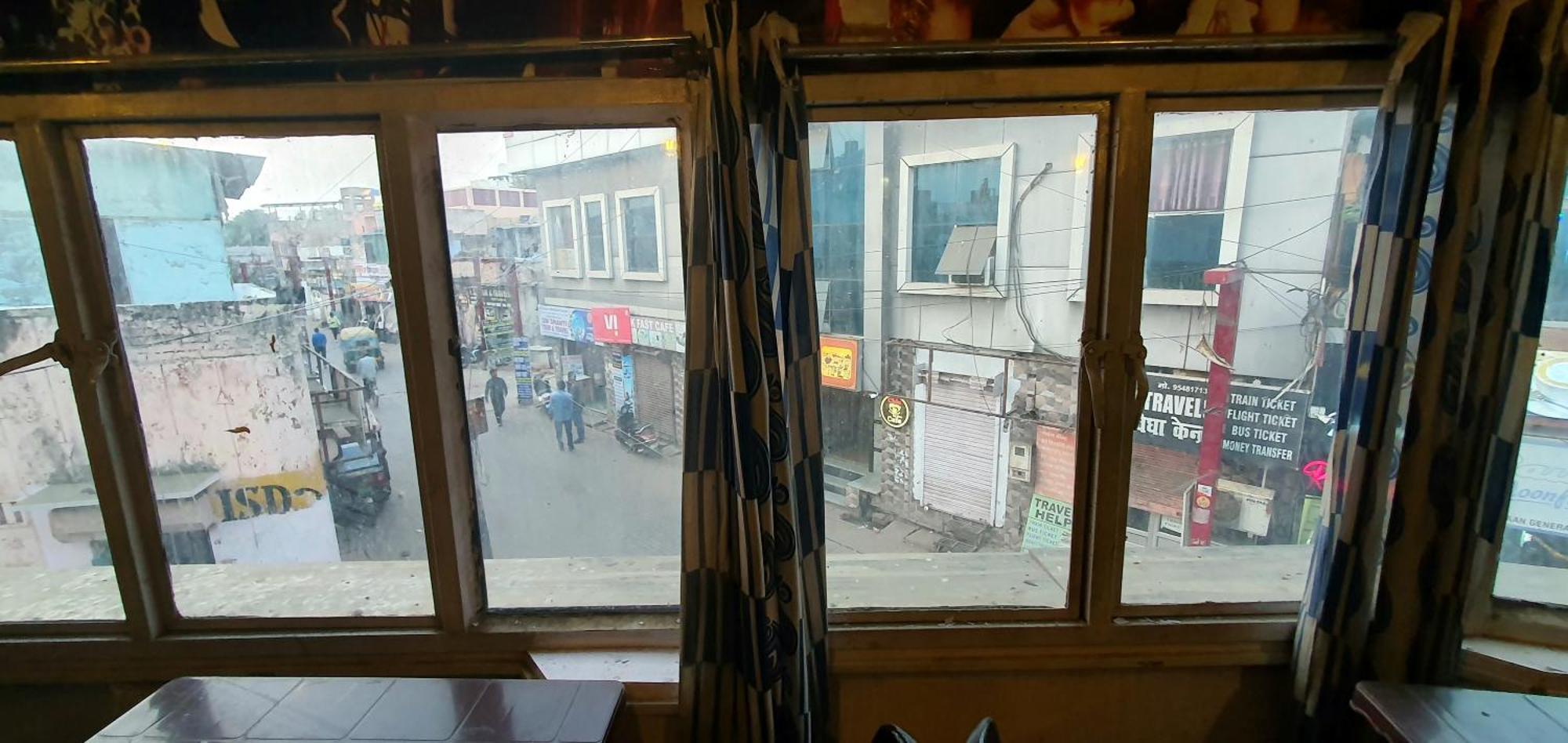 Taj City Hotel アーグラ エクステリア 写真