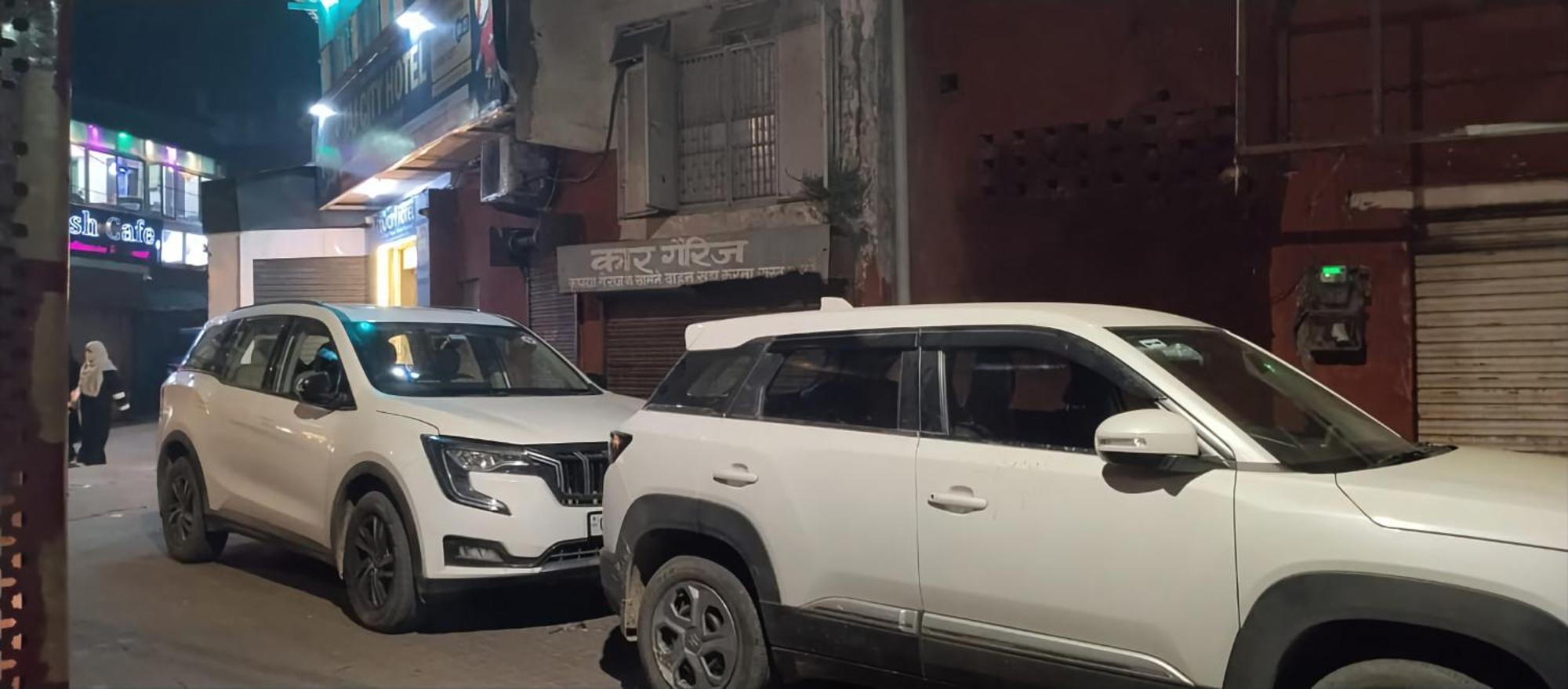 Taj City Hotel アーグラ エクステリア 写真