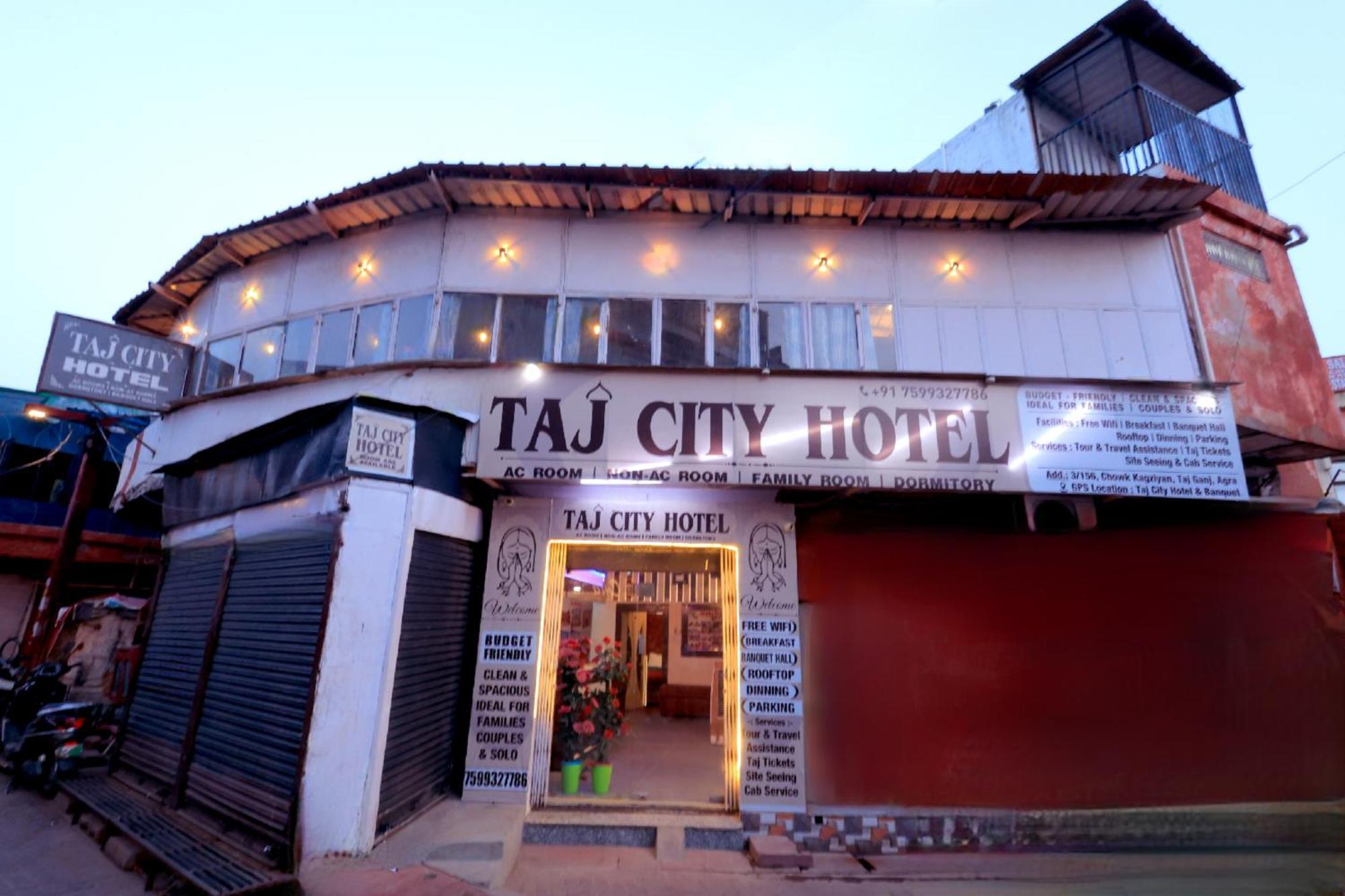 Taj City Hotel アーグラ エクステリア 写真
